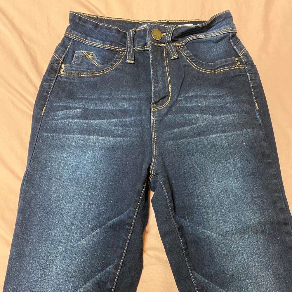 Skinny jeans.